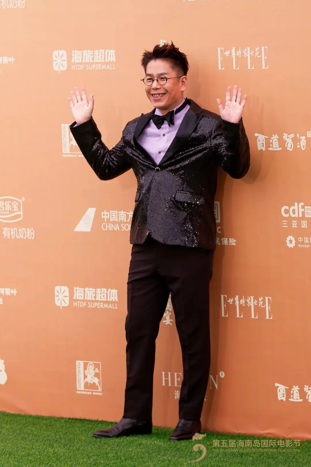 黄晓明、陈数、张译、刘雨昕…多图直击电影节红毯现场→ 插图